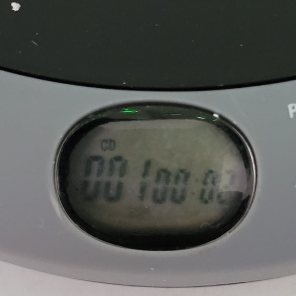 GPX PC807BMP3U Personal Portable MP3/CD Player NO ACCESSORIES INCLUDED/WORKING. - Picture 5 of 6